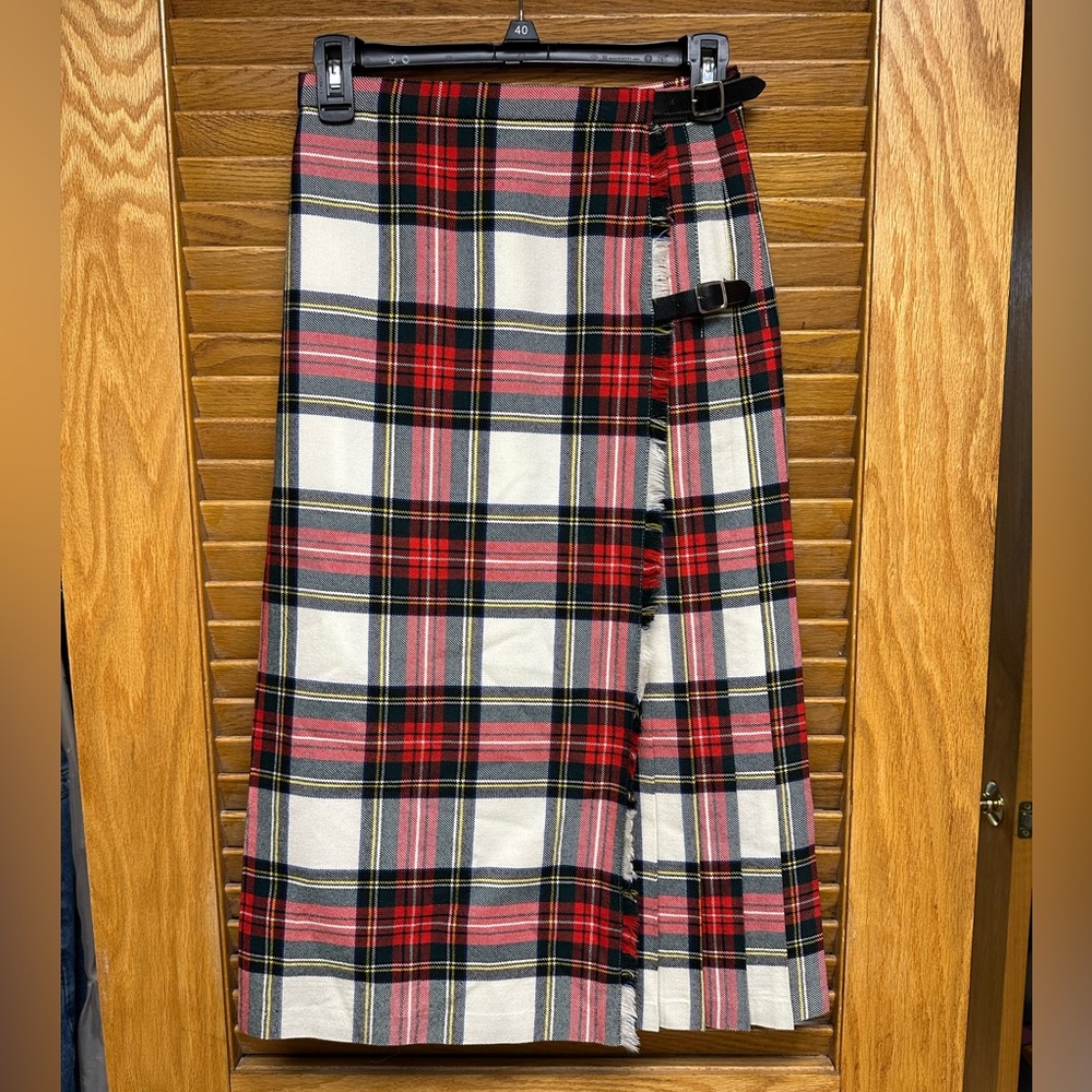 Moffat Weavers Tweed Plaid Red and Black Women's Skirt (Kilt) - US size 8